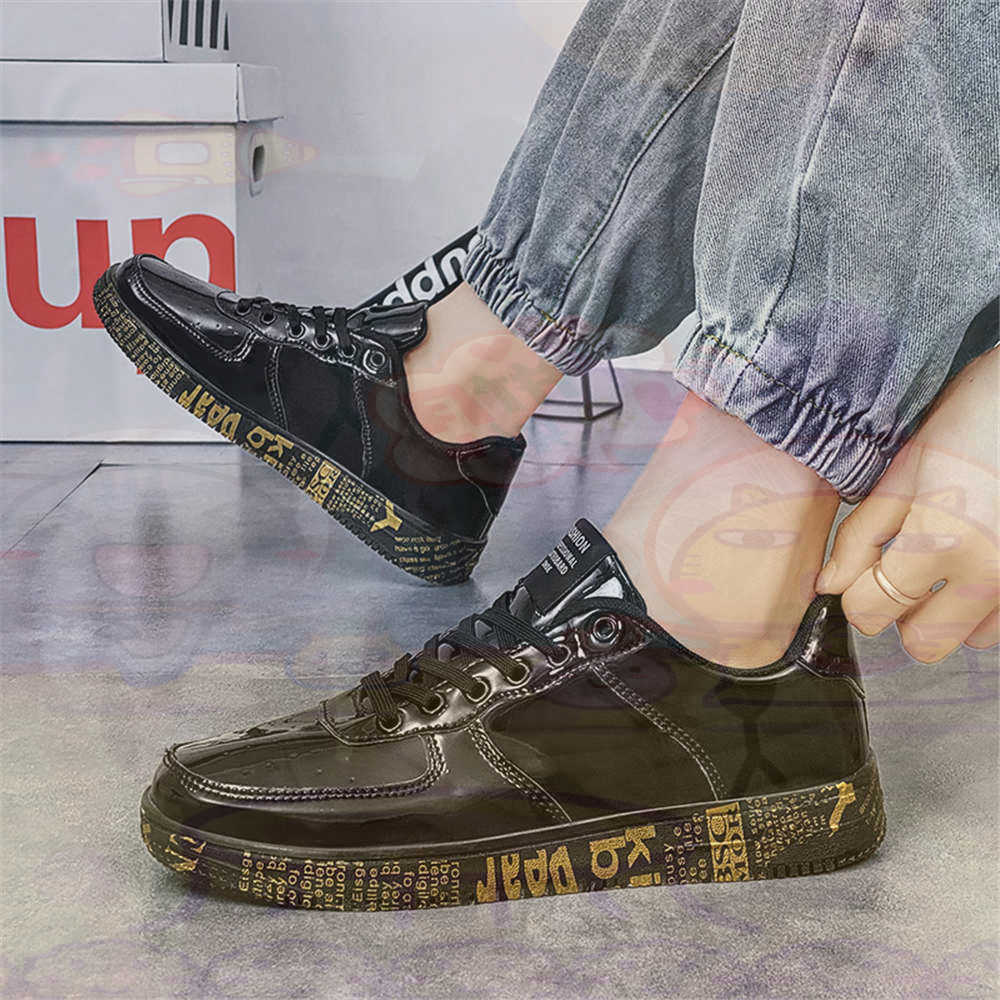 Round Foot Size 45 Sneakers Wh - Home Gym Gold 评论和价格